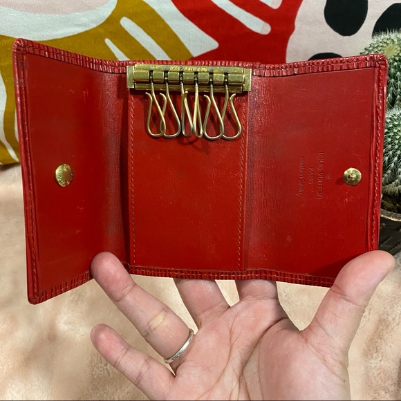 Louis Vuitton 6 Key Holder Epi Red - Picture 2 of 10